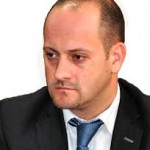 ОТКРИЙТЕ РАЗЛИКИТЕ МЕЖДУ ЛИЦЕТО БЕЗ УСТНИ И ОСОБЕНАТА ФОРМА НА ГЛАВАТА! Радан Кънев