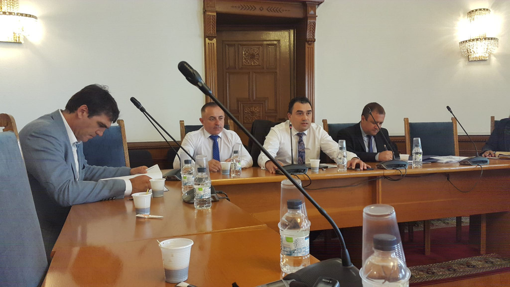 ЦИРКЪТ „КОМИСИЯ“ ЗА СИГНАЛИТЕ НА БОСИЯ! НА ЧЕРНОТО БЯЛО, БОСИЯ ДА МРЕ, ВАЖНОТО Е МАФИЯТА ДА Е НА КИРИЯ! николай колев босия