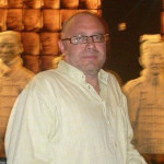 КАЖЕТЕ МИ ЗАКОНОВО ОСНОВАНИЕ ПО КОЕТО 7 БЪЛГАРСКИ ГРАЖДАНИ СА „ИЗВЕДЕНИ“ ОТ ХОТЕЛ В ИСТАНБУЛ, ЕСКОРТИРАНИ ДО ГРАНИЦАТА И „ПРЕДАДЕНИ“ НА БГ ВЛАСТИТЕ, КОИТО ПЪК ГИ ТУРЯТ НЕЗАБАВНО В АРЕСТА ЗА 24 ЧАСА!? ИВАН ПЕТРОВ