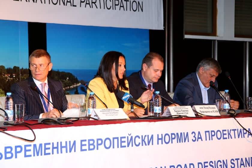 А ЛИЛЯНА П., ДЕТО ДЪРЖИ ЧАДЪРЧЕТО НА ШЕФА НА ТРЕЙС ГРУП?! ЛИЛЯНА ПАВЛОВА